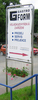 instalace reklamy před budovou - léto r. 2008